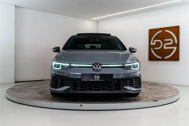 Volkswagen Golf view 8