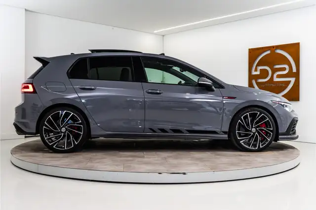 Volkswagen Golf view 6