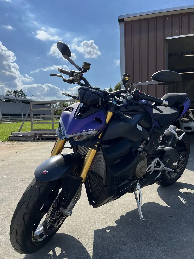 Ducati Streetfighter V4S - 1