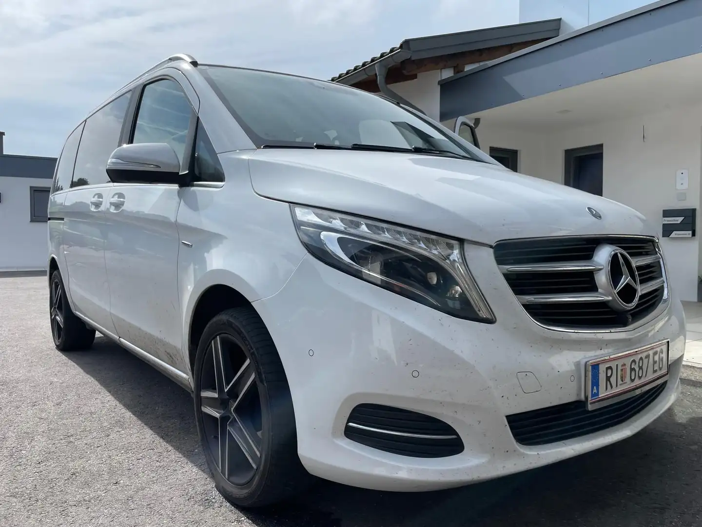 Mercedes-Benz V 250 V 250 d 4MATIC lang Avantgarde Aut. Avantgarde Weiß - 1