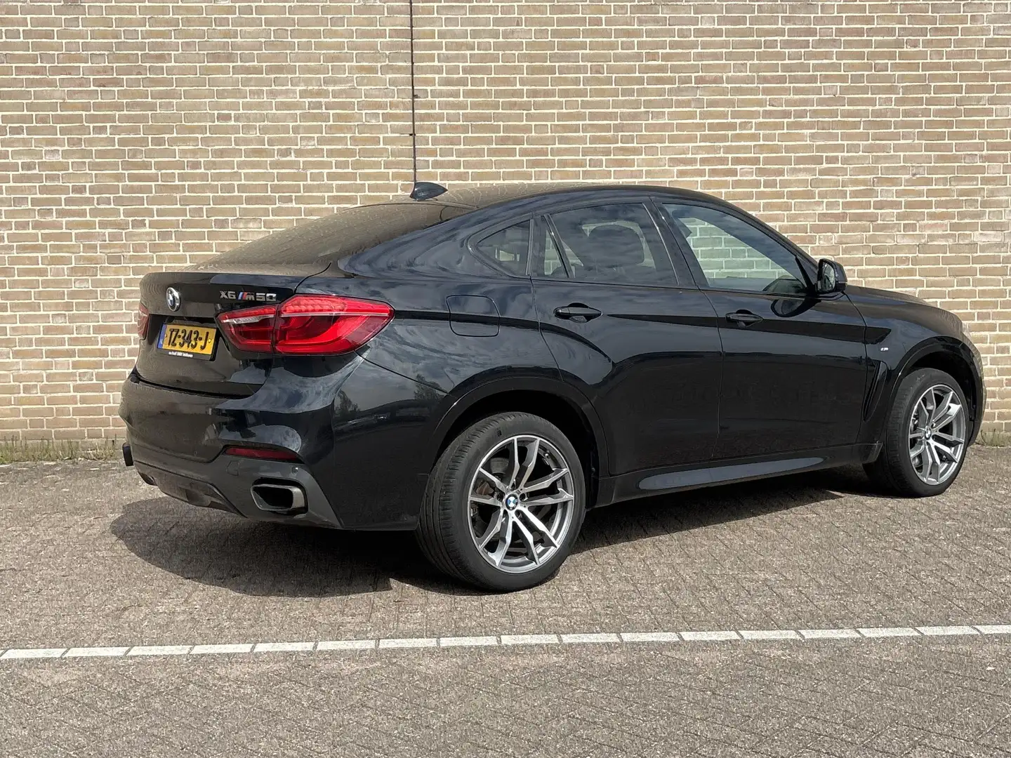 BMW X6 xDrive50i High Executive M-sport | Pano | Leder | Noir - 2