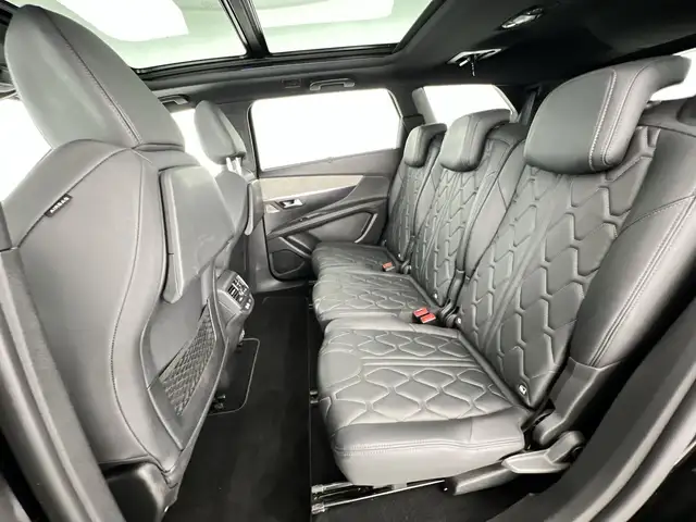 Peugeot 5008 view 9