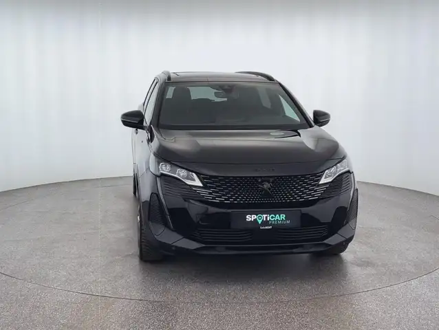 Peugeot 5008 view 2