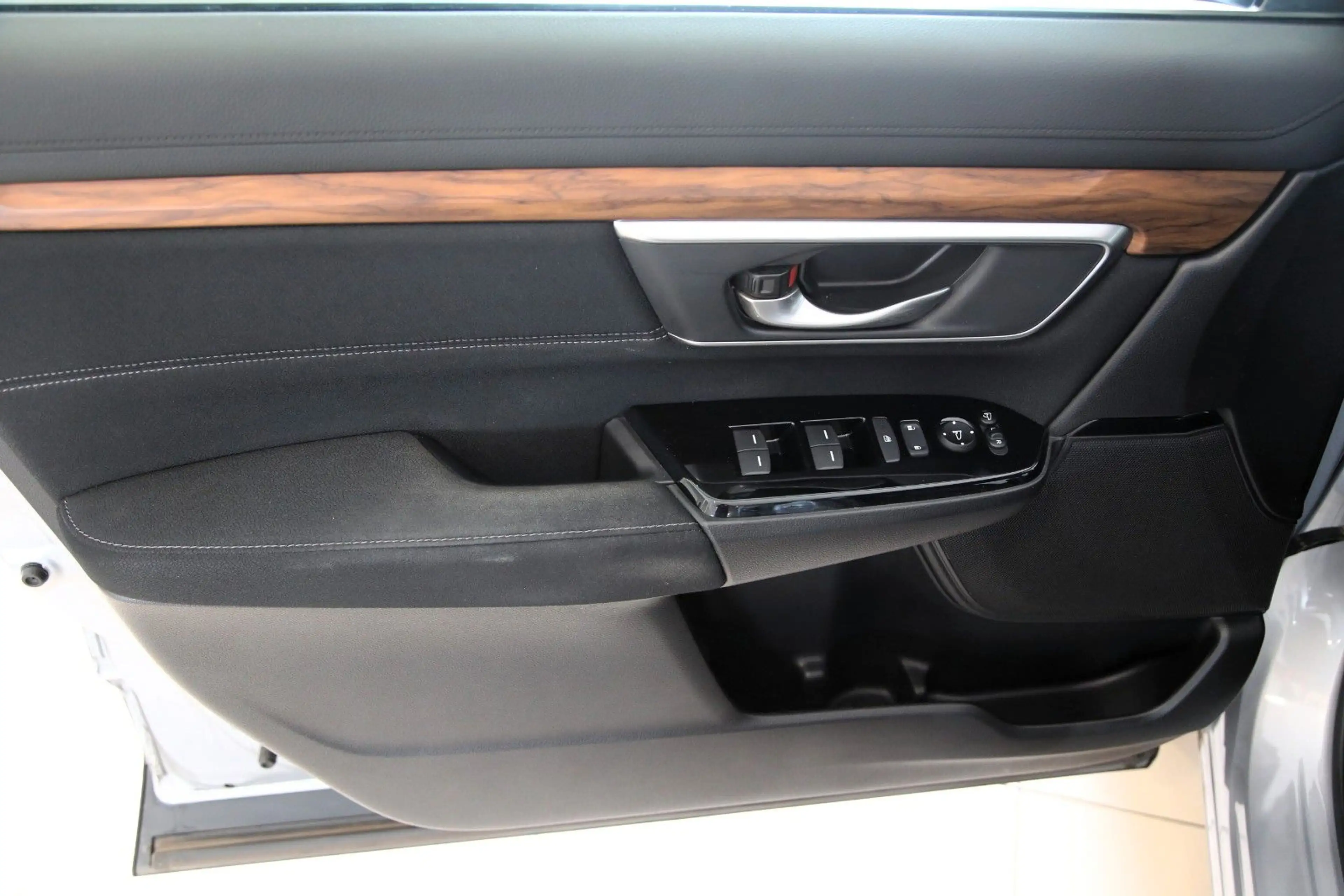 Honda CR-V 1.5 T 4WD Elegance RFK PDC Navi DAB — photo 14