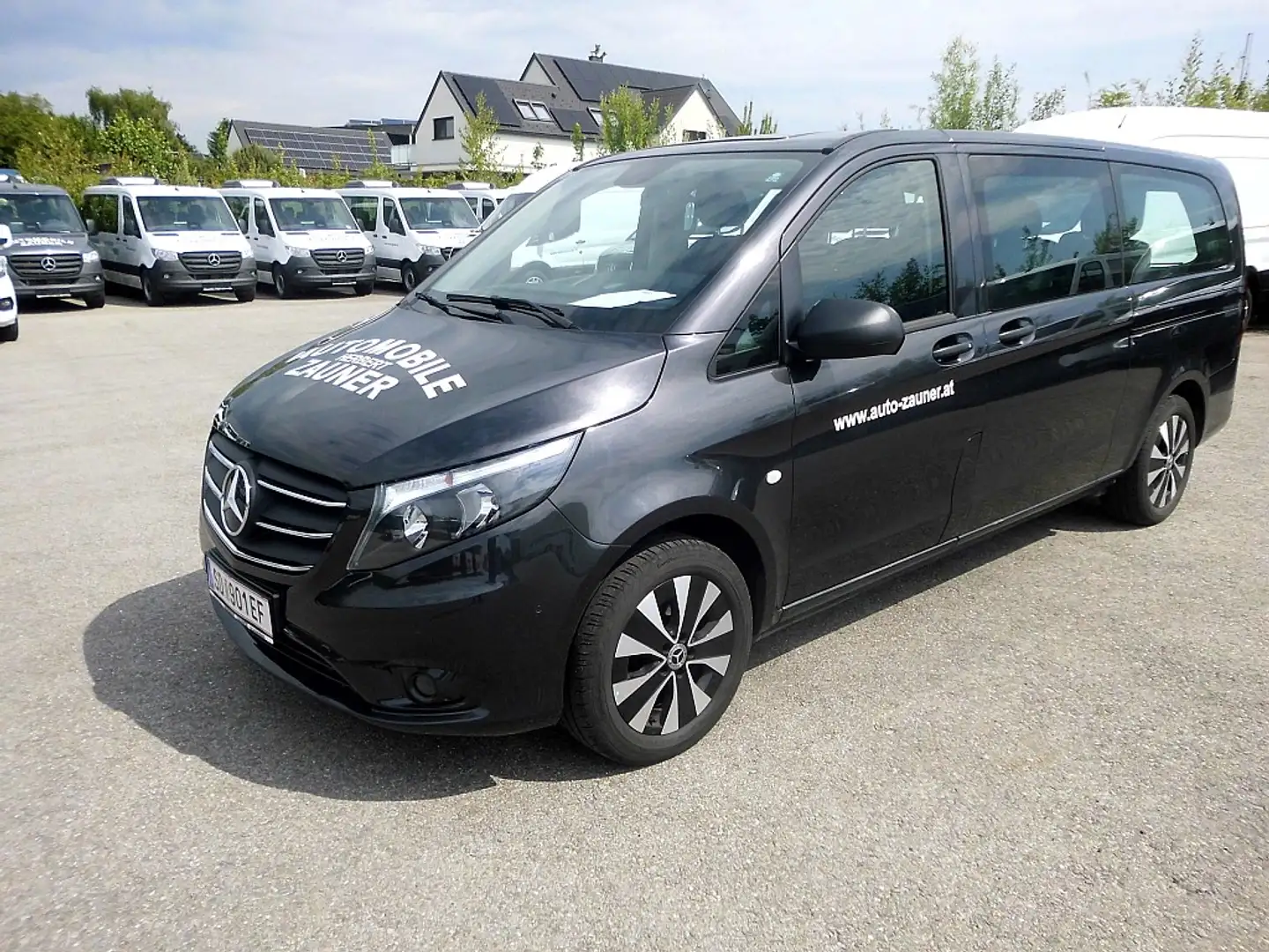 Mercedes-Benz Vito Tourer Select Allrad Grau - 1