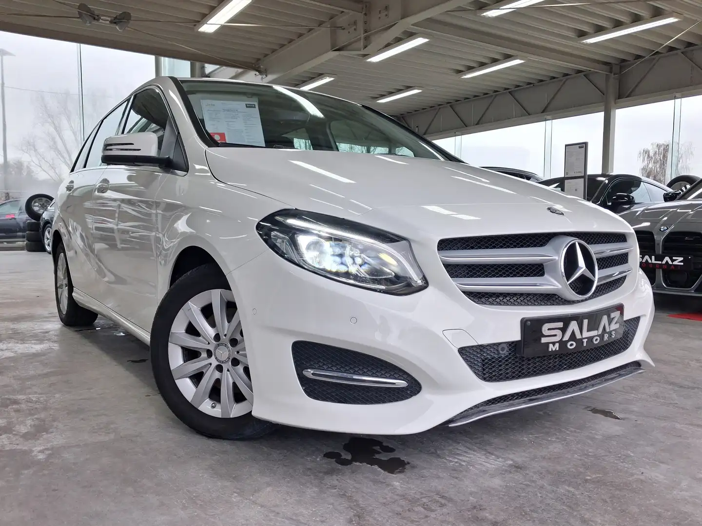 Mercedes-Benz B 180 B 180 / 1 ER PROP / EURO 6B / LED / GPS / GARANTIE Bianco - 2