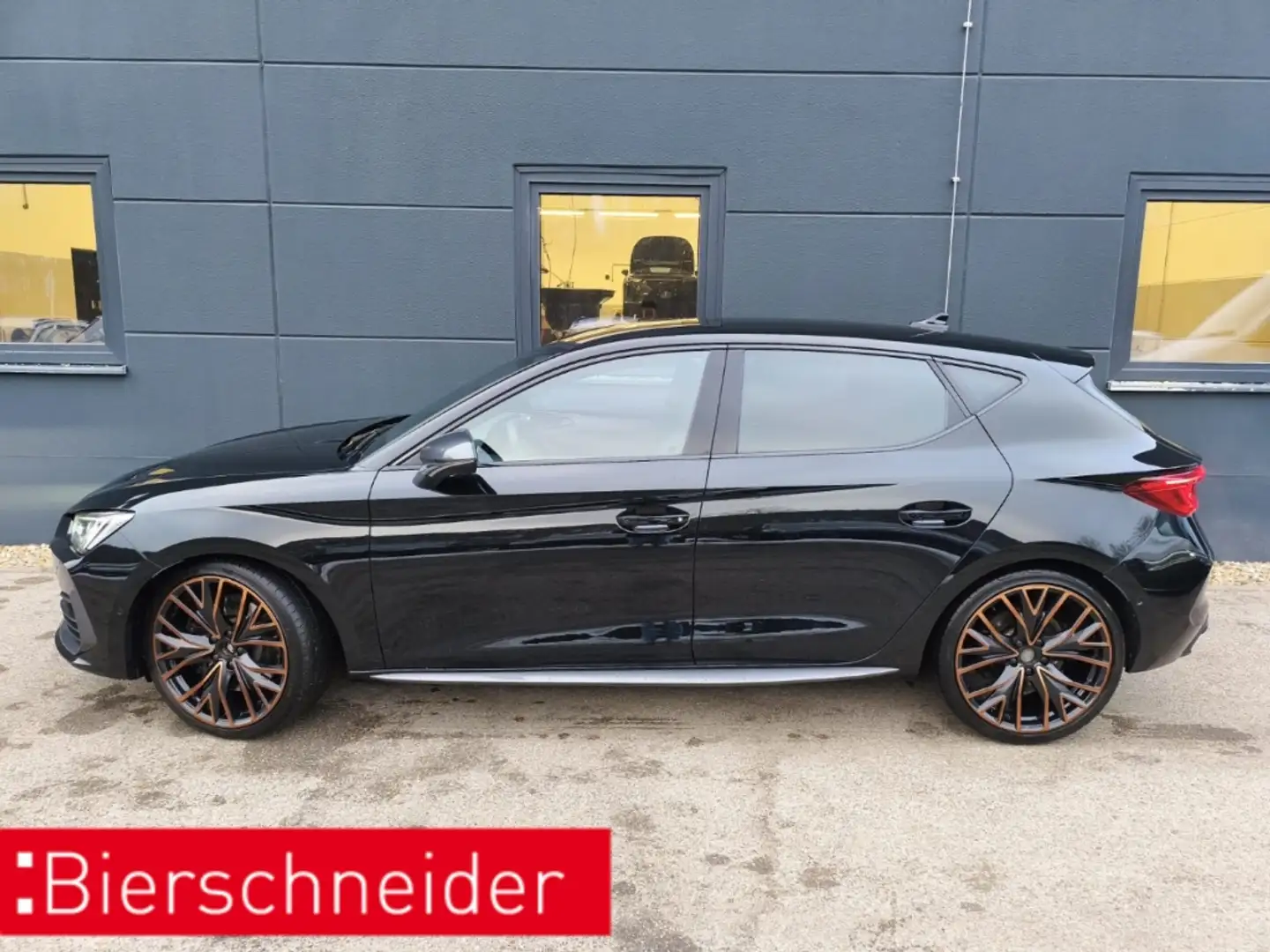 CUPRA Leon 2.0 TSI DSG VZ SEITENSCHWELLER KAMERA COPPER Schwarz - 2