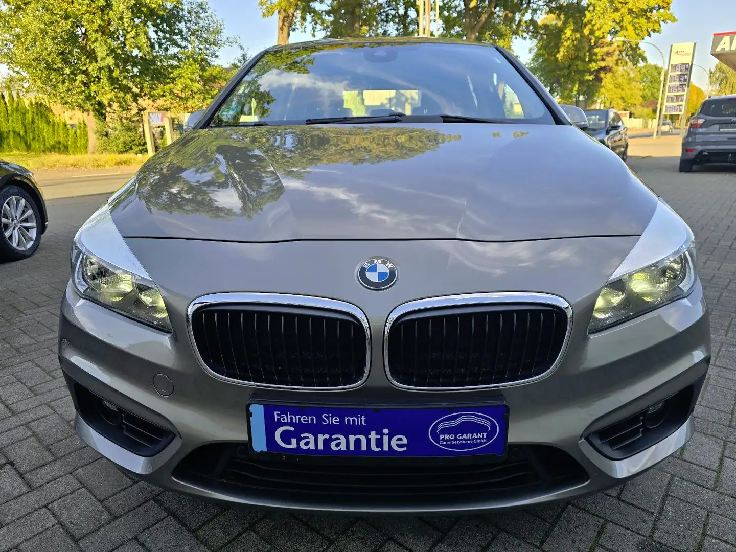 BMW 218 d Active Tourer Steptronic, Klima,PDC,E6,1H Plateado - 1