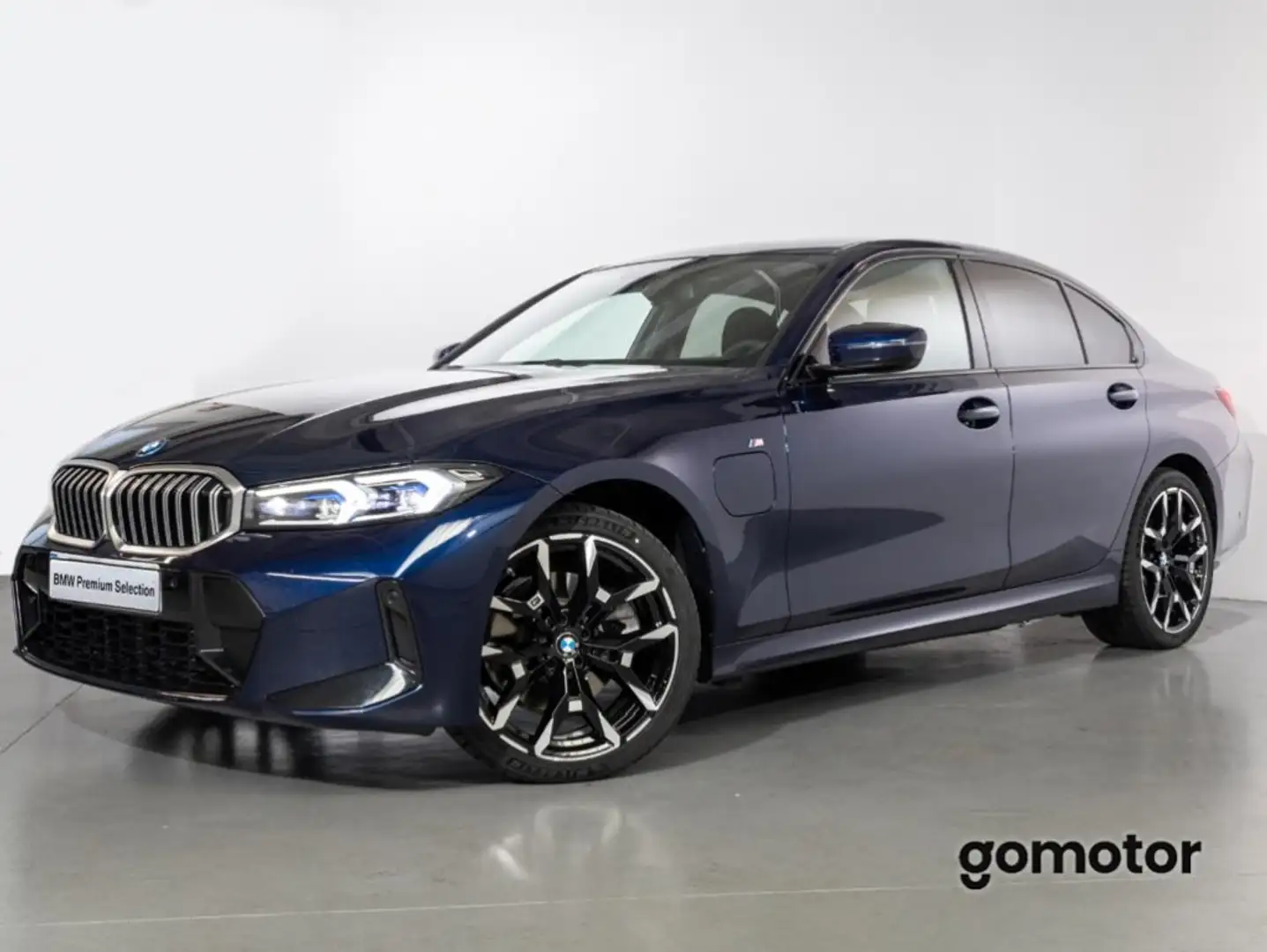 BMW 330 330e M Sport Pro - 1