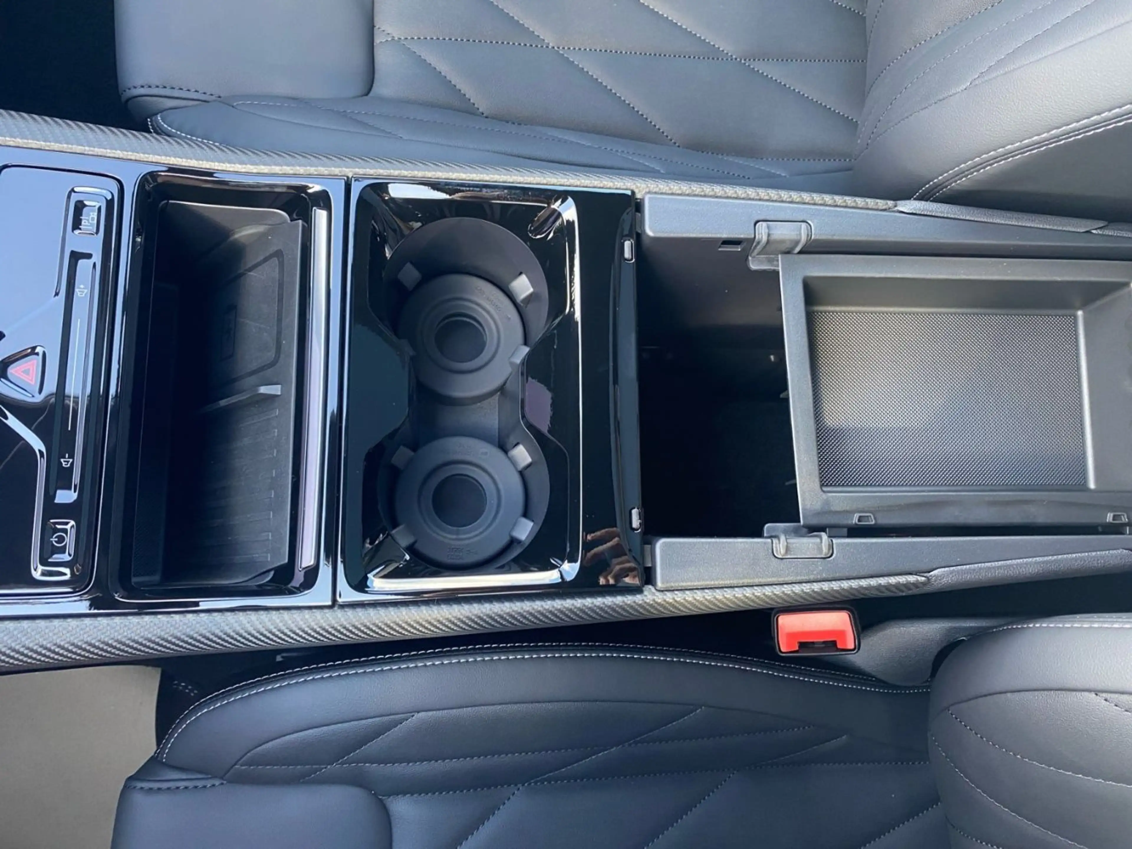 Ford Explorer Premium RWD Wärmepumpe+360-Grad-Kamera — photo 18