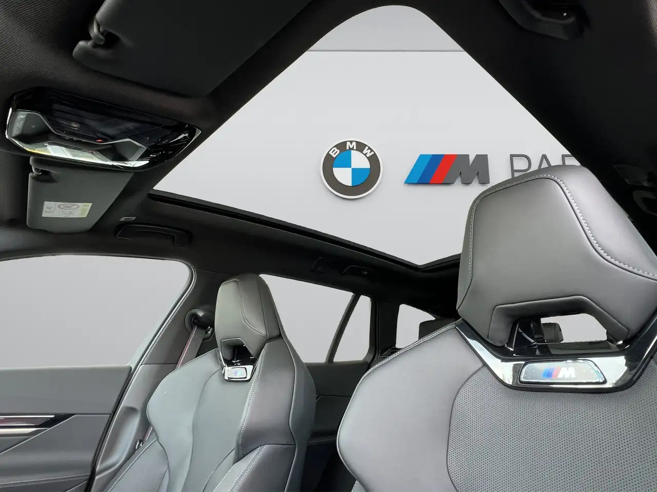 BMW i5 xDrive40 M-Pro AUTOBAHNASSIST B&W Sitzbelüft. 15