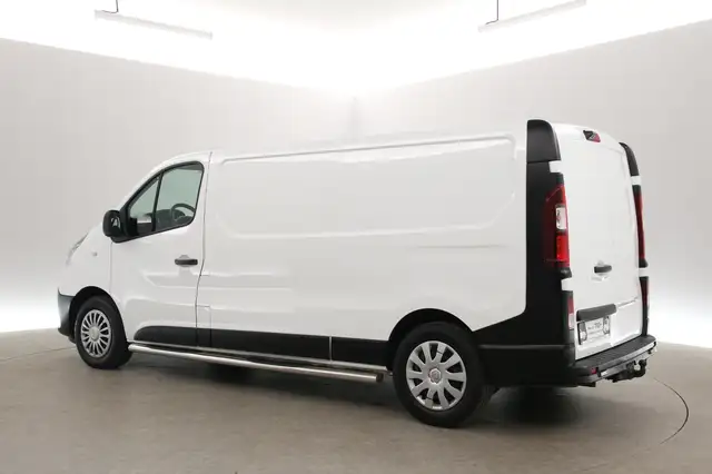Renault Trafic view 4