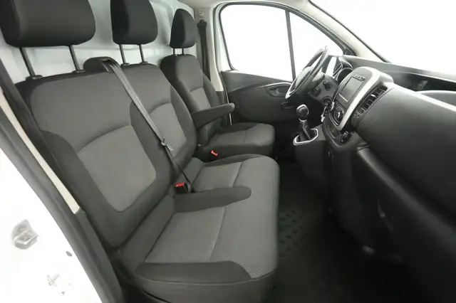 Renault Trafic view 9