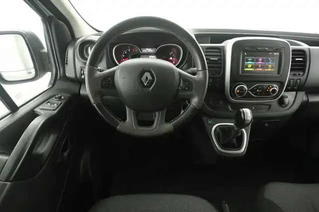 Renault Trafic view 2