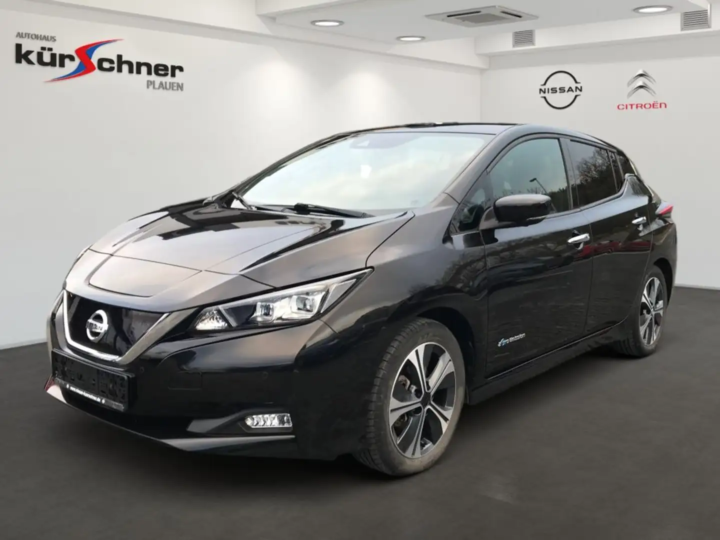 Nissan Leaf 40 kWh N-Connecta Schwarz - 1