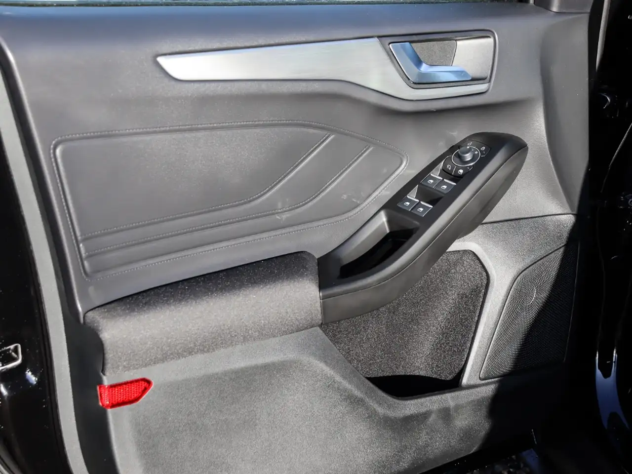 Ford Focus Titanium Edition 155PS Panorama FAP Parking 10