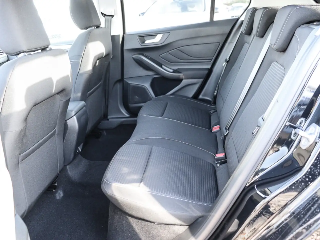 Ford Focus Titanium Edition 155PS Panorama FAP Parking 14