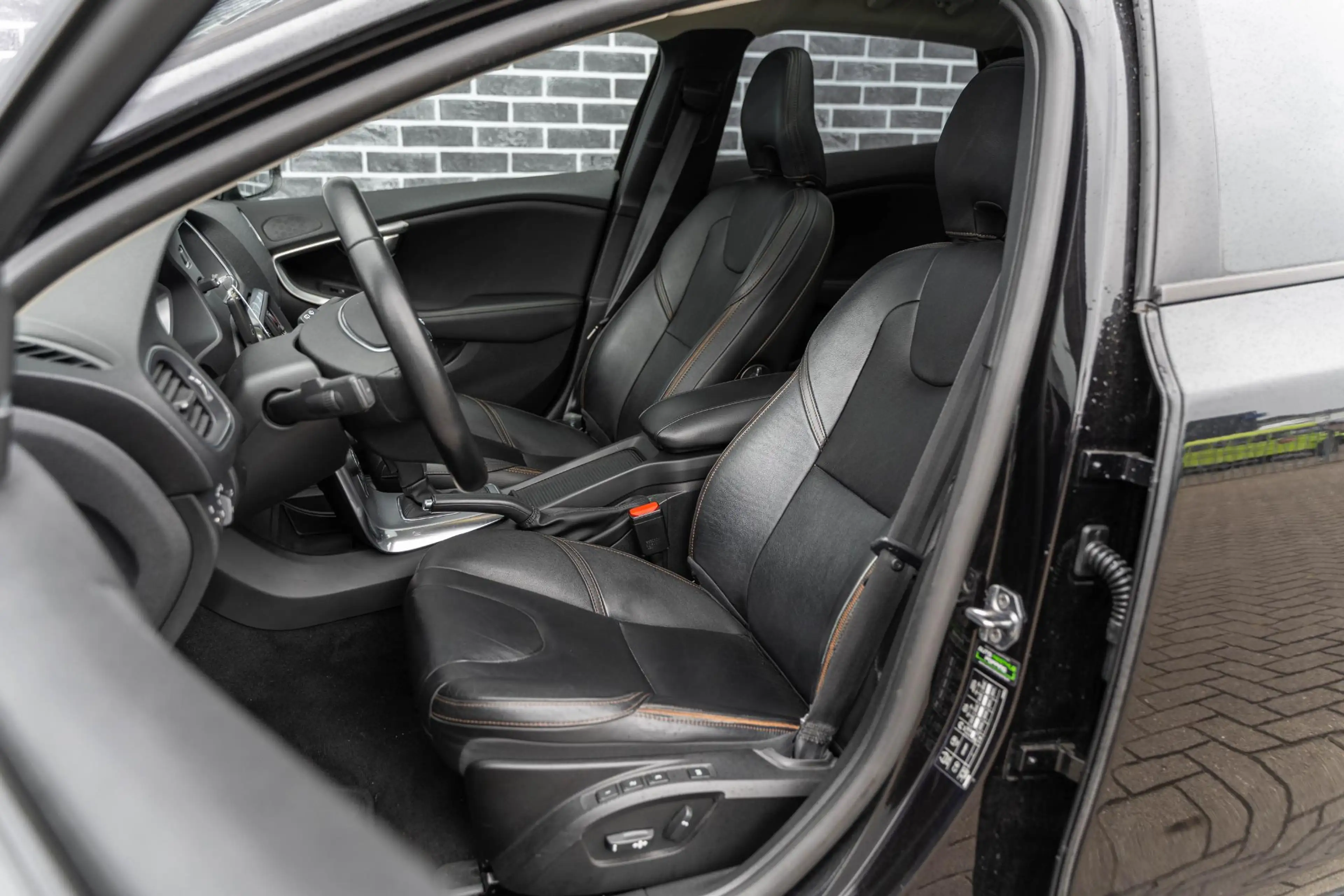 Volvo V40 Cross Country 1.5 T3 Polar+ Luxury | Trekhaak | Lederen Bekledin — photo 13