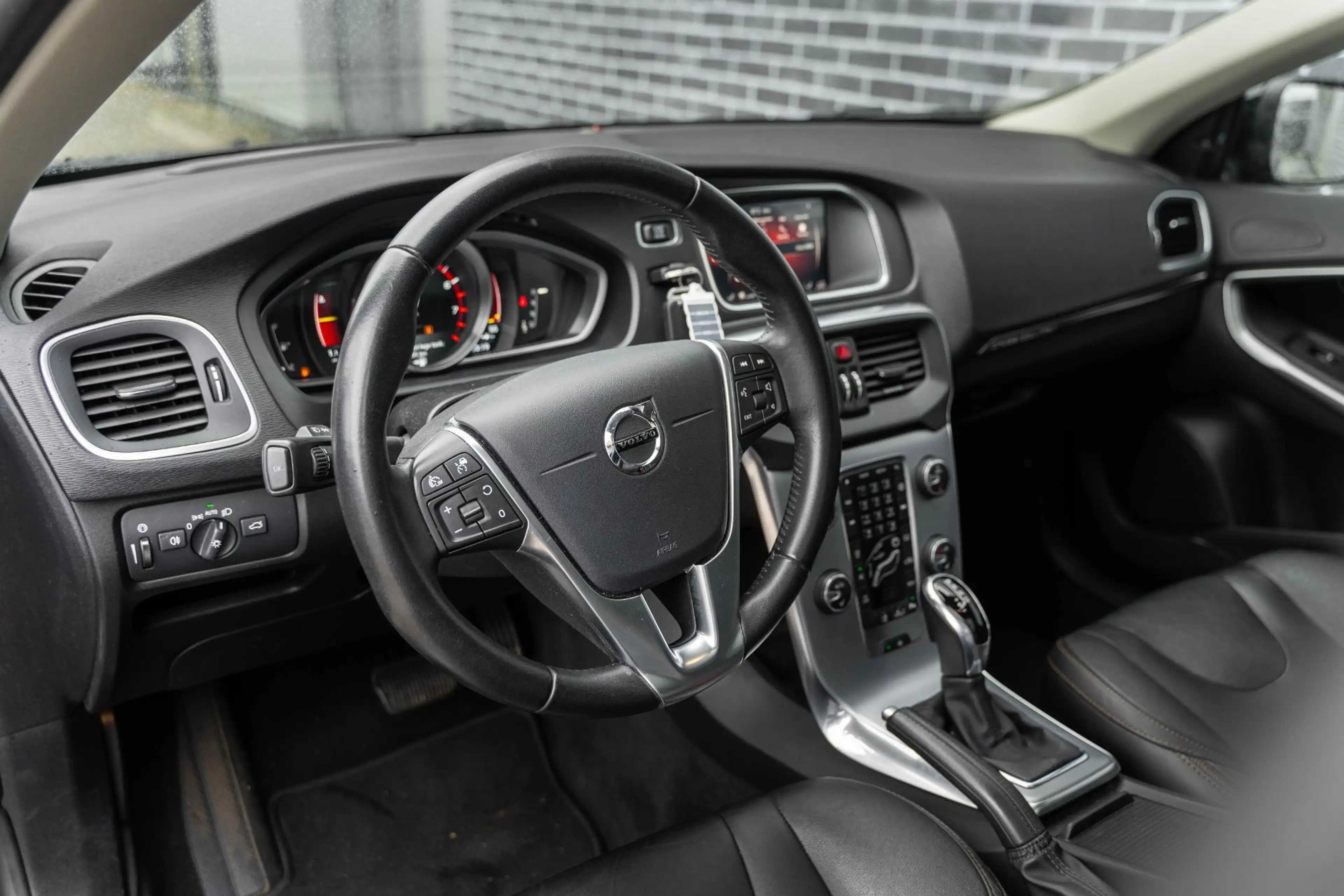Volvo V40 Cross Country 1.5 T3 Polar+ Luxury | Trekhaak | Lederen Bekledin — photo 12