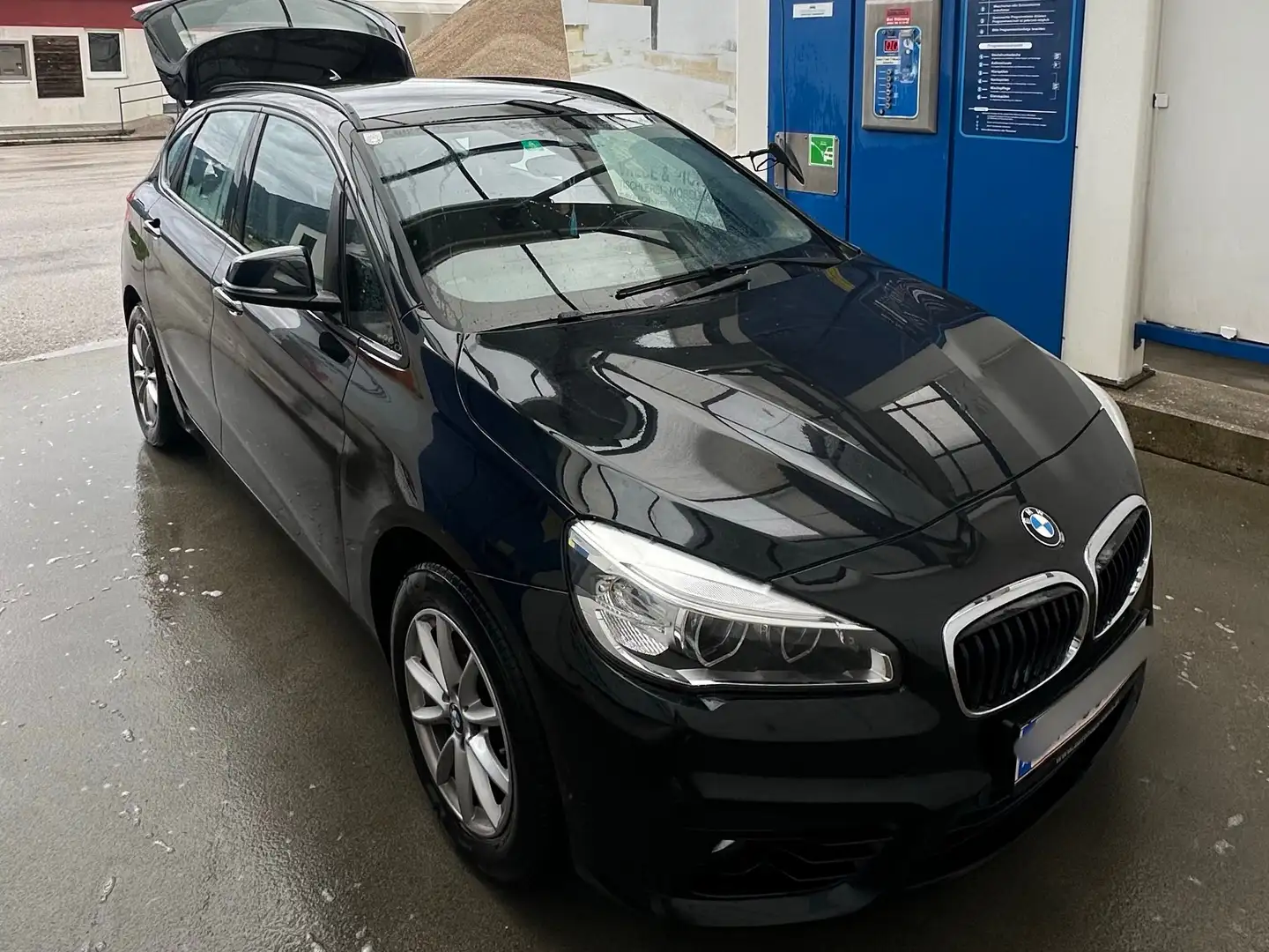 BMW 216 216d Active Tourer Sport Line Schwarz - 1