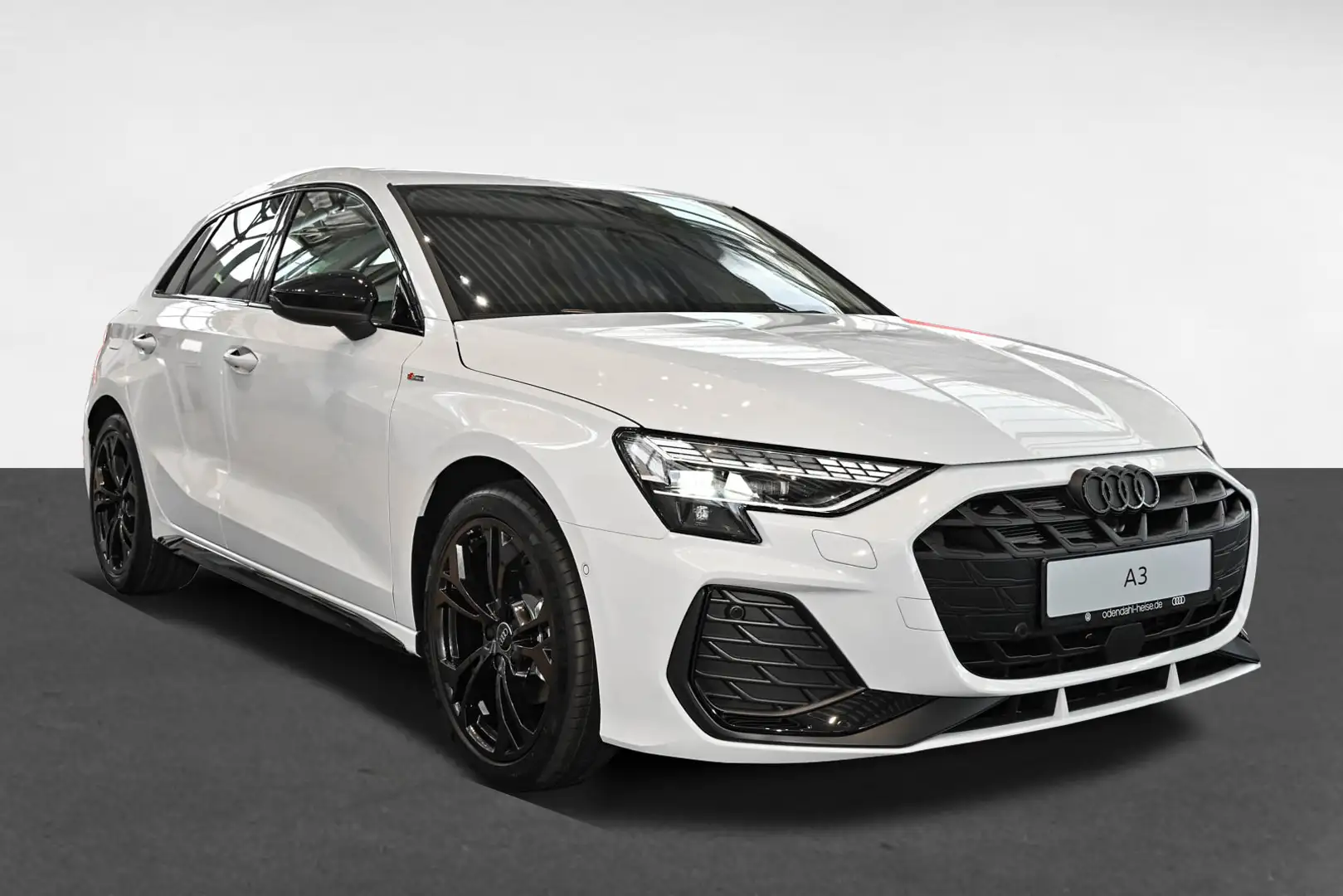 Audi A3 Sportback S line 35 TFSI 110 kW S tronic  Navi Weiß - 2