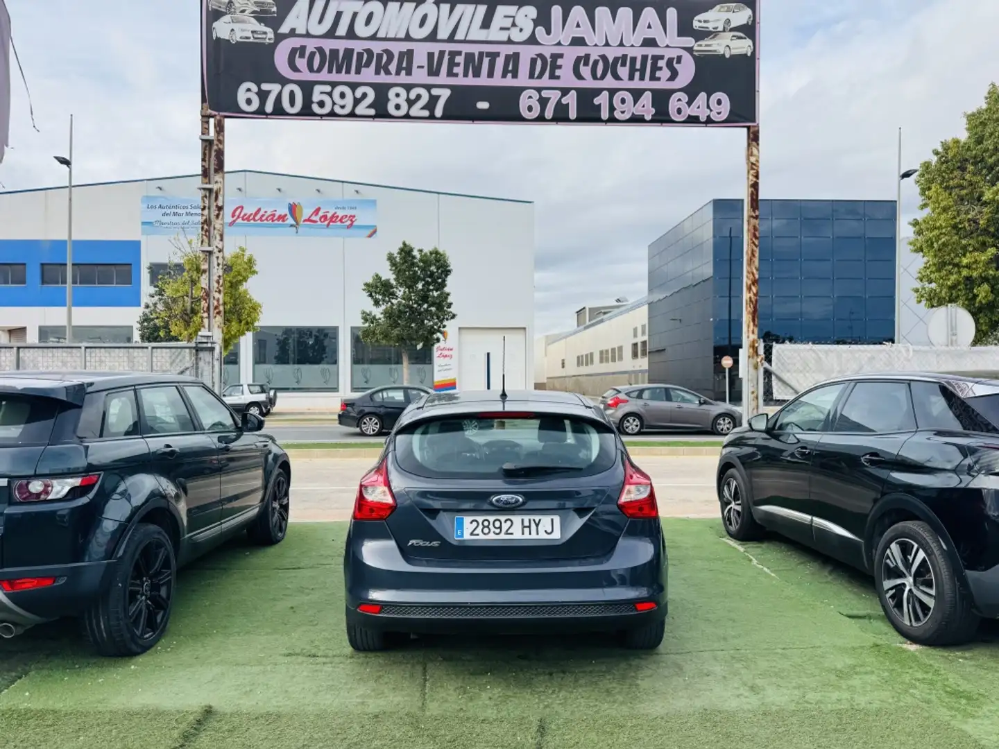 Ford Focus 1.6TDCi Trend+ 115 Gris - 2