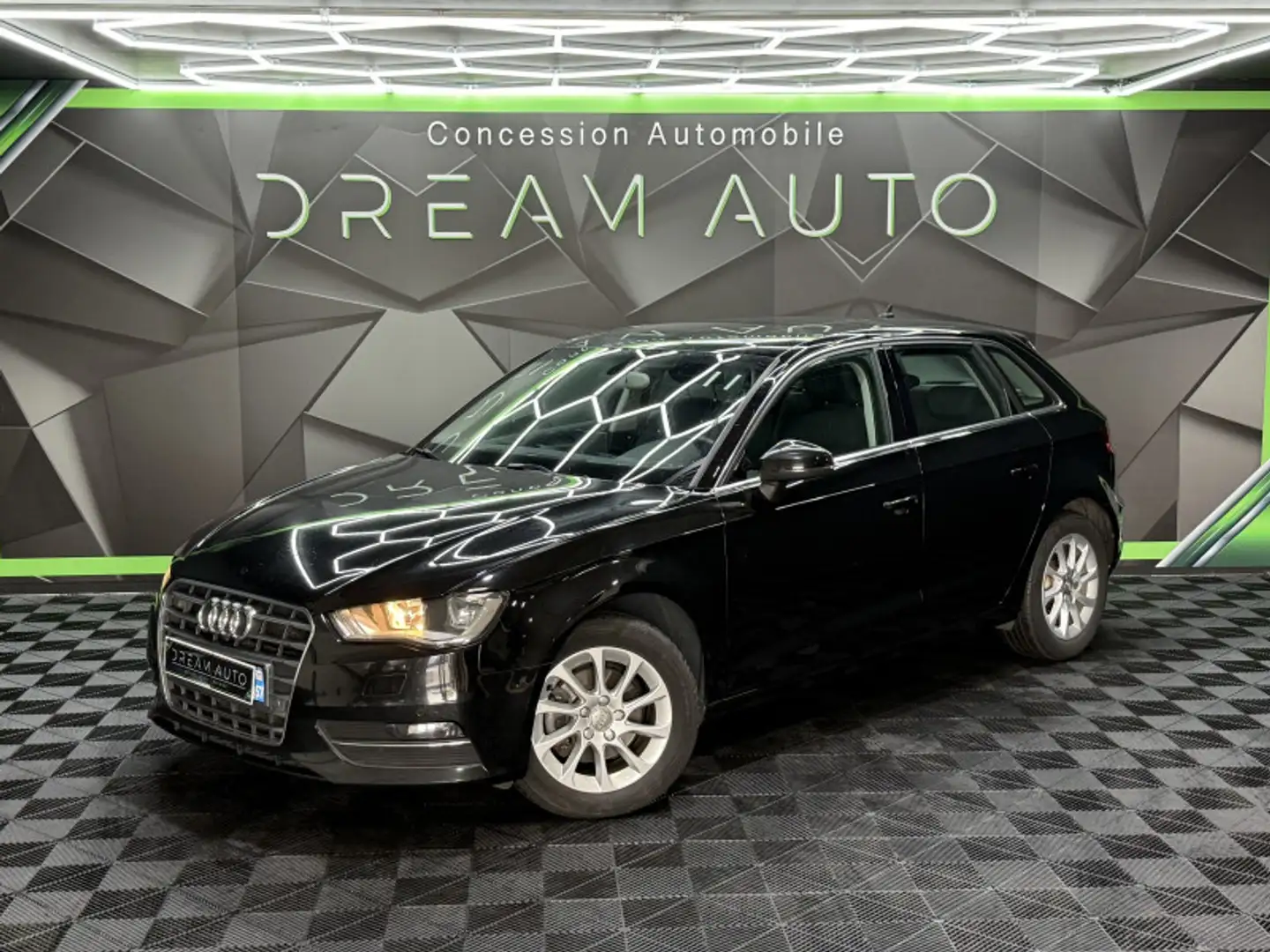 Audi A3 2.0 TDI 150CH FAP ATTRACTION Noir - 1