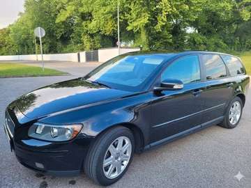 V50 2.4L - 140 Summum Geartronic A