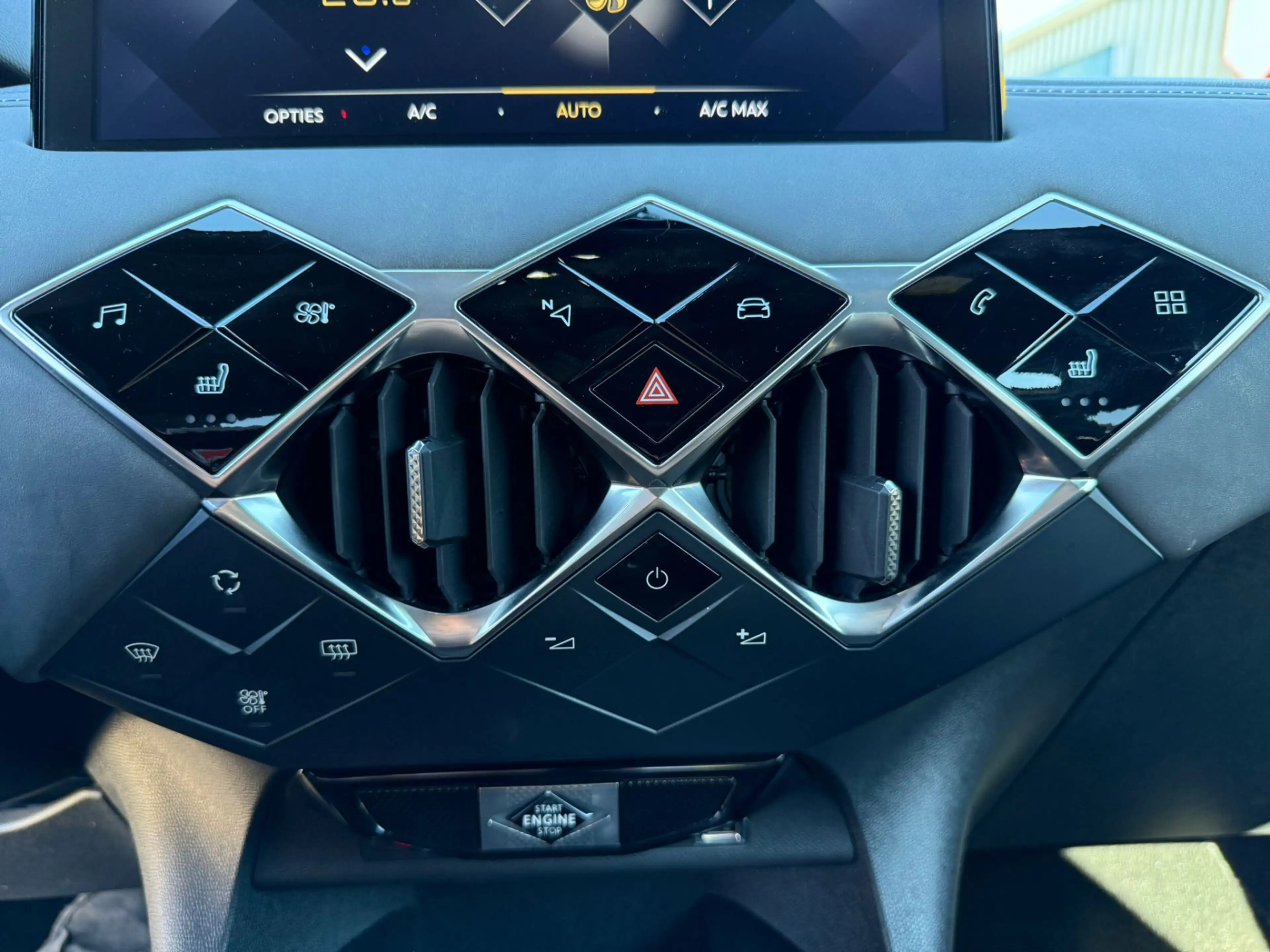 DS Automobiles DS 3 Crossback 1.2 Grand Chic 130pk Automaat | Leder | Navi | Cam — photo 21