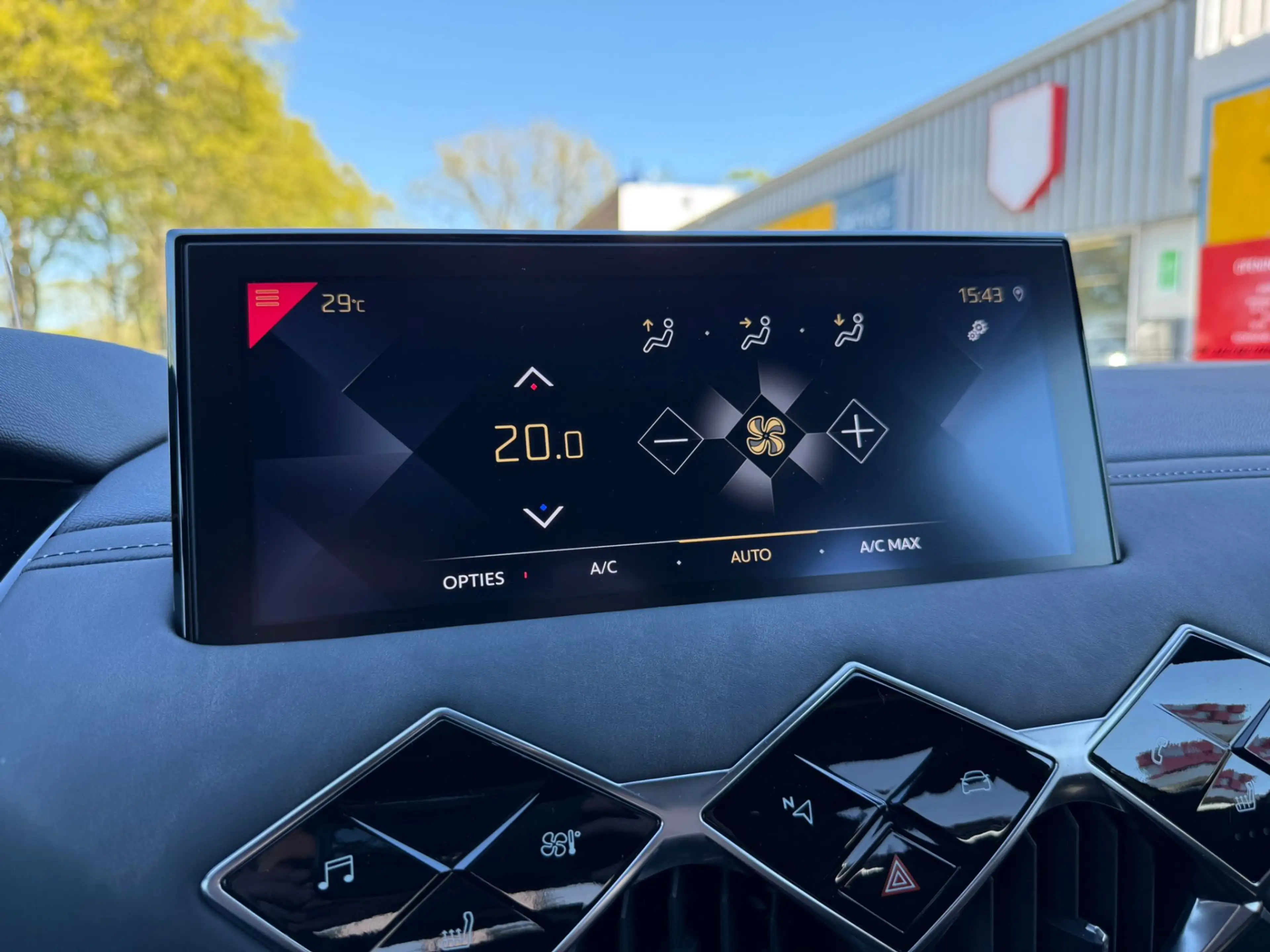DS Automobiles DS 3 Crossback 1.2 Grand Chic 130pk Automaat | Leder | Navi | Cam — photo 19