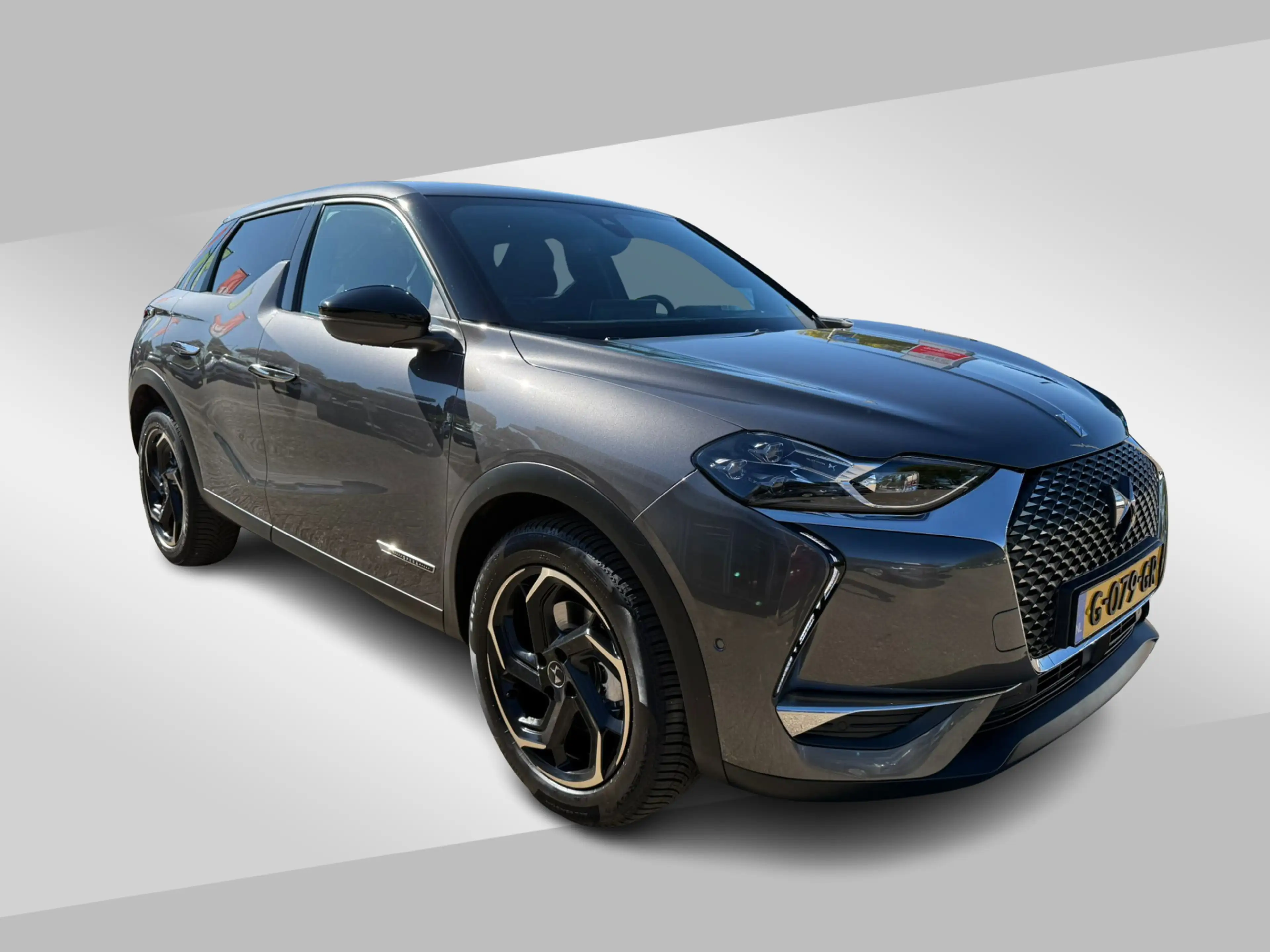 DS Automobiles DS 3 Crossback 1.2 Grand Chic 130pk Automaat | Leder | Navi | Cam — photo 2