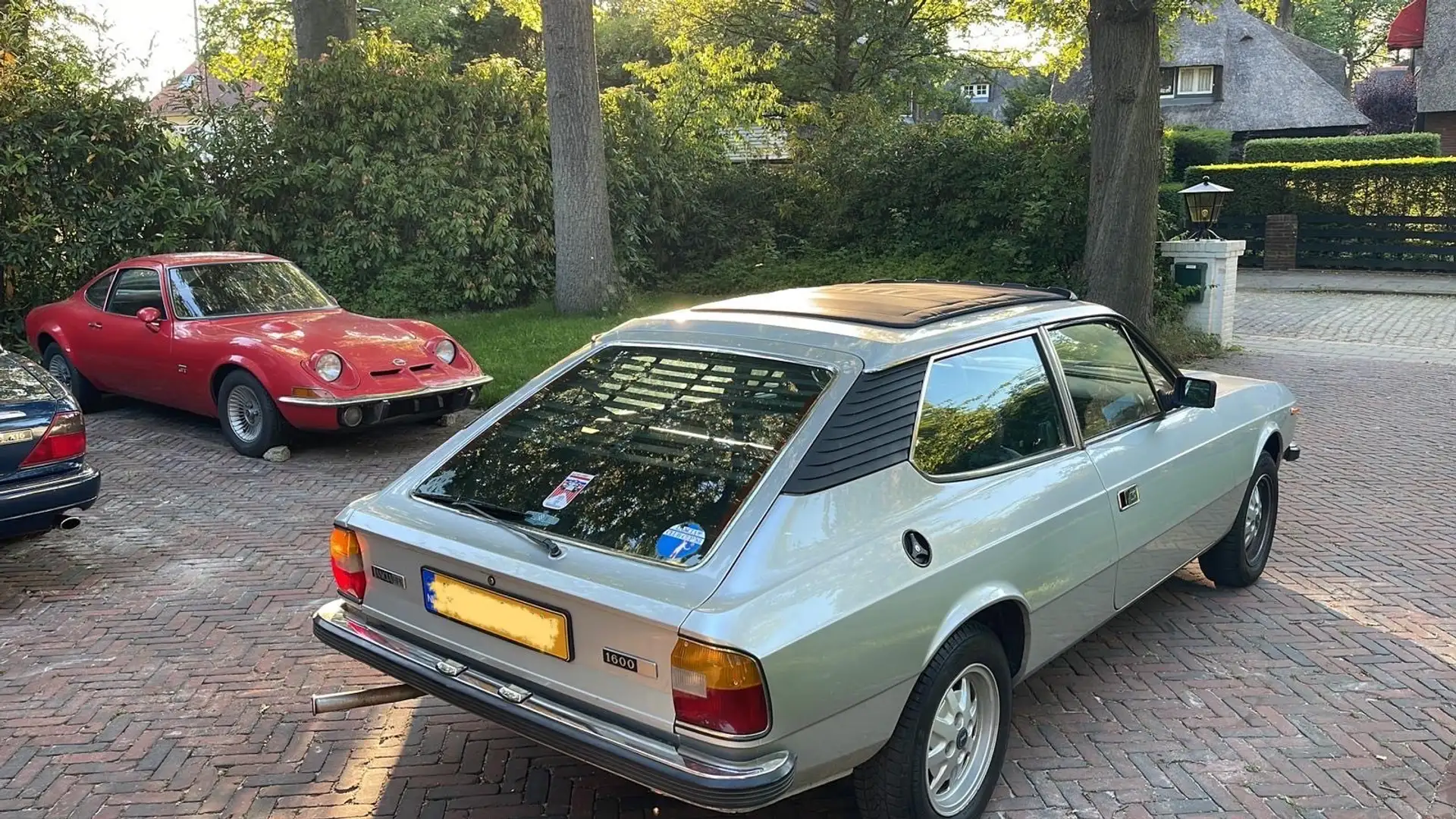 Lancia Beta HPE Silver - 2