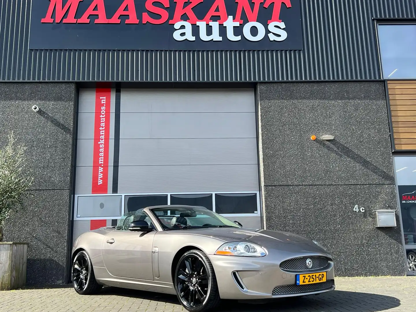 Jaguar XKR 5.0 V8 Convertible / 510pk / Supercharged / Histor Gris - 2