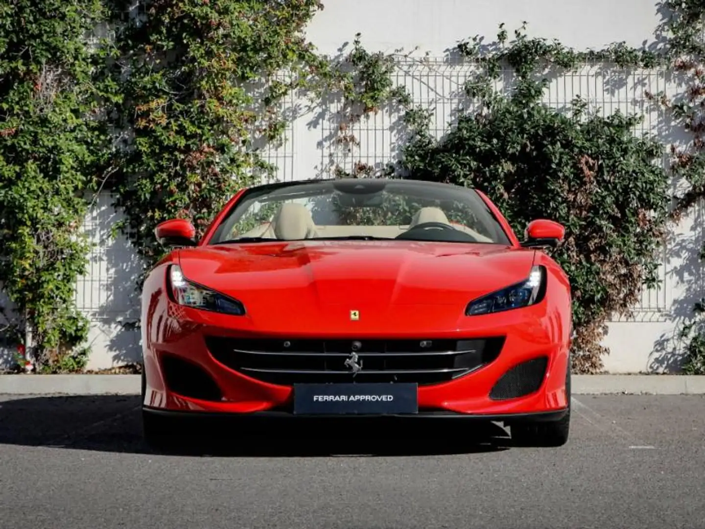 Ferrari Portofino V8 3.9 T 600ch Rouge - 2