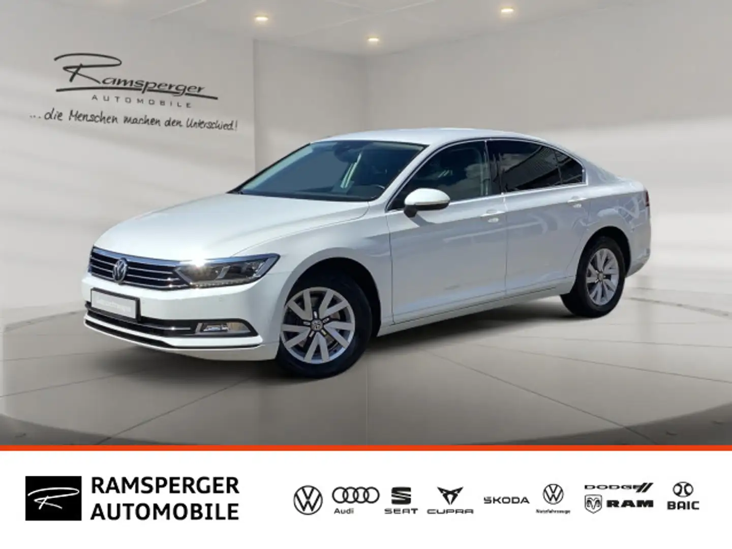 Volkswagen Passat 2.0 TDI DSG Comfortline ACC LED Navi Kame Weiß - 1