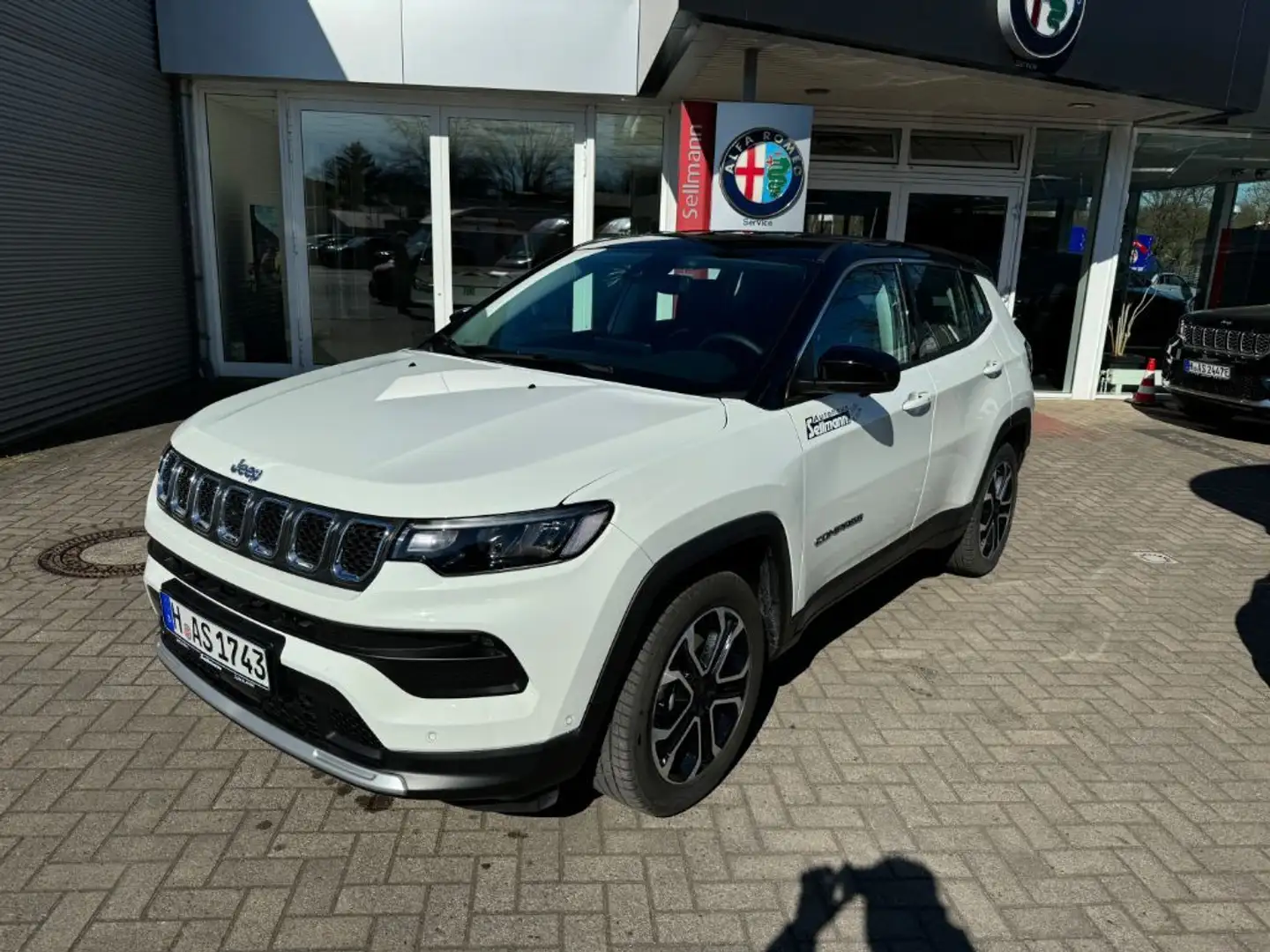Jeep Compass 1.5 GSE T4 48V e-Hybrid  Altitude Weiß - 1