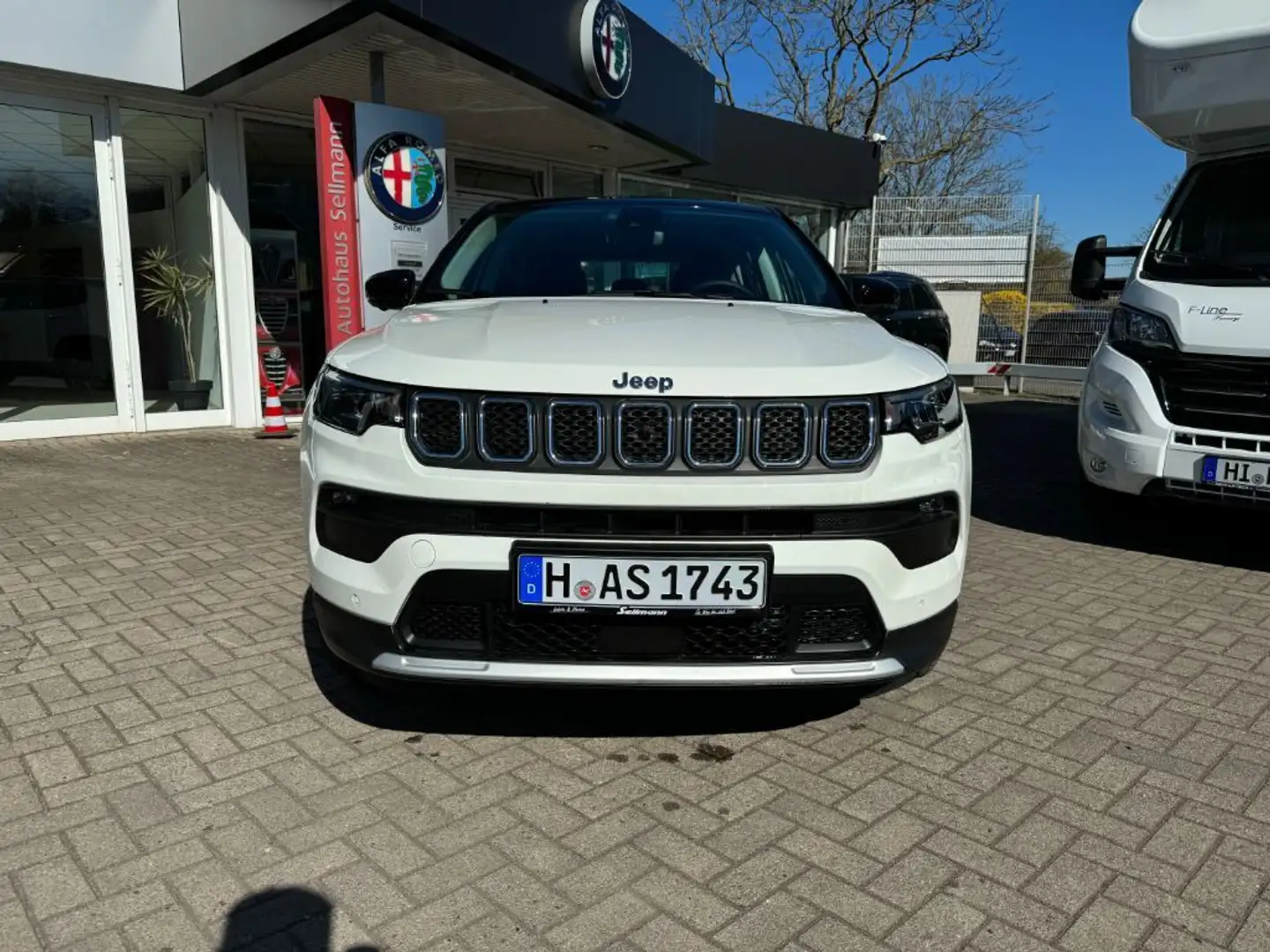 Jeep Compass 1.5 GSE T4 48V e-Hybrid  Altitude Weiß - 2