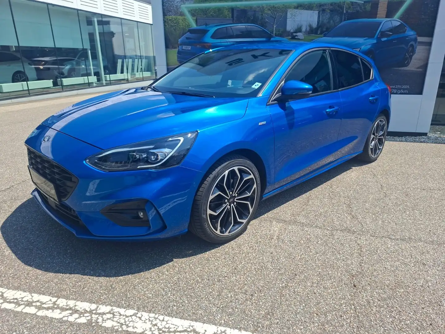 Ford Focus 1,0 EcoBoost Hybrid ST-Line Blau - 1