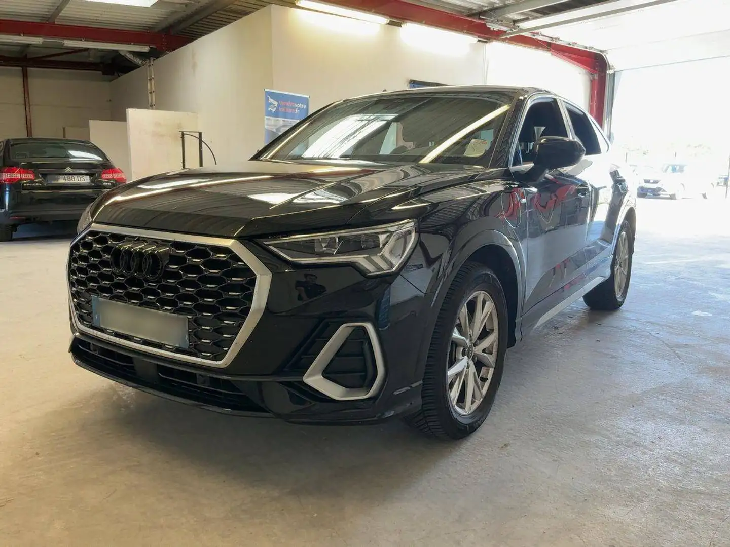 Audi Q3 Q3 Sportback 45 TFSIe S line Schwarz - 1