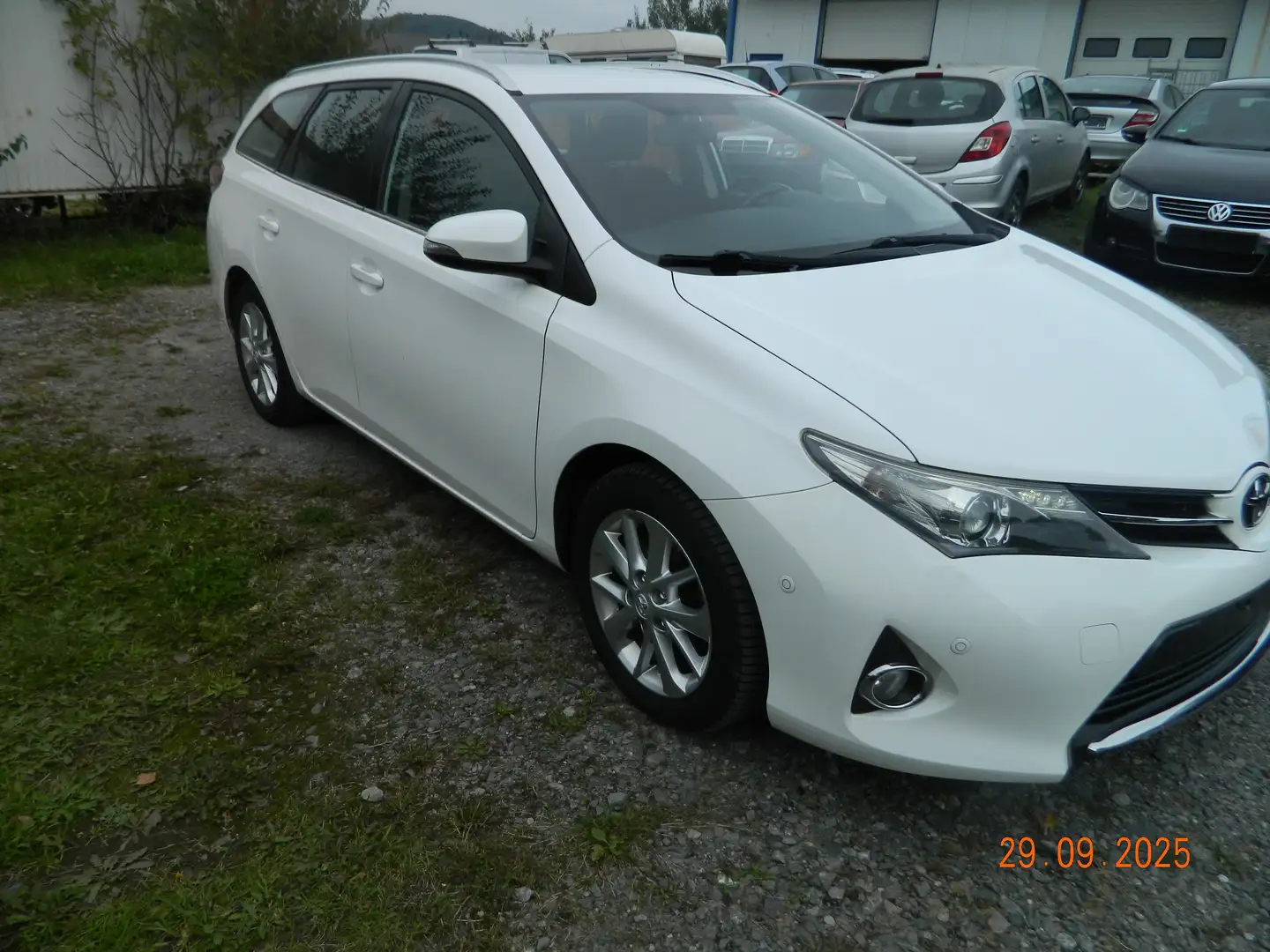 Toyota Auris Life+ Weiß - 2