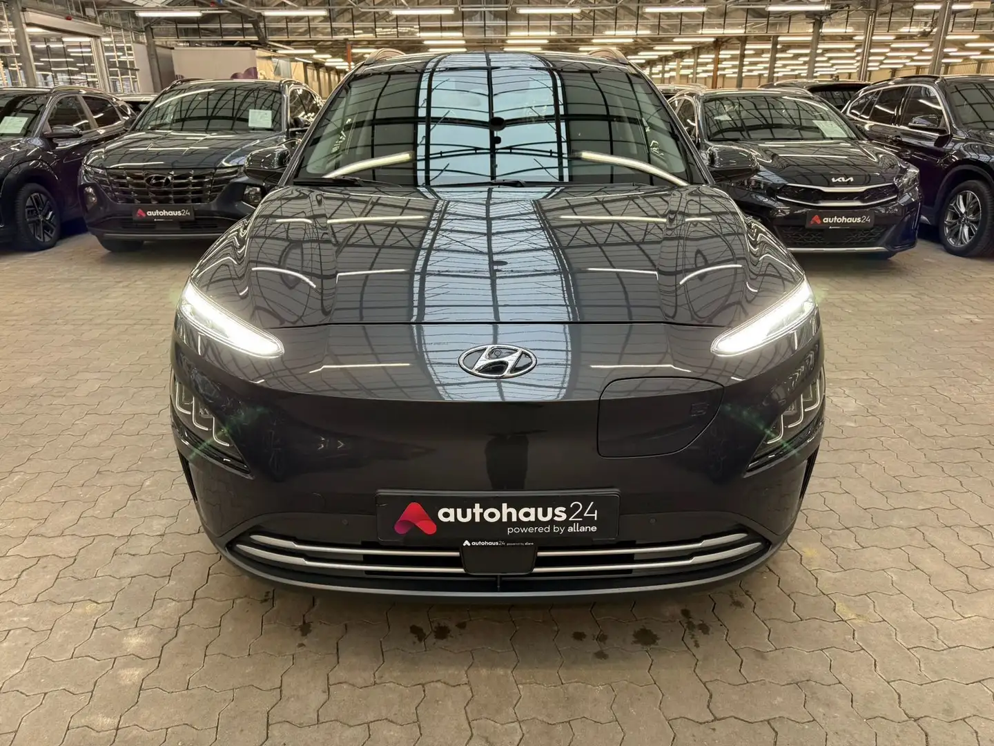 Hyundai Kona Elektro 2WD 39,2 kWh|Kamera|Sitzhzg Чорний - 2