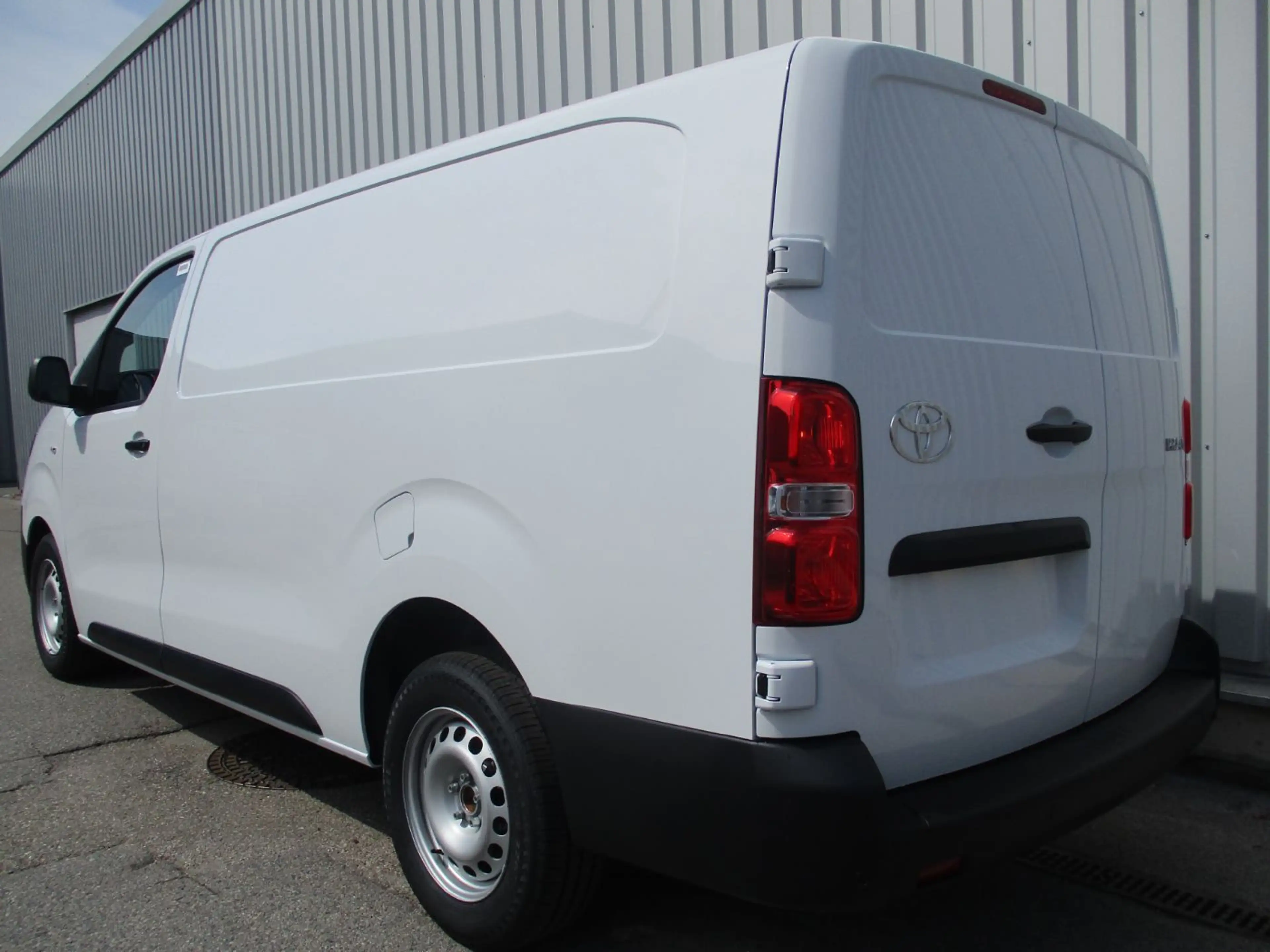 Toyota Proace Kasten 2.2 D-4D L2 Kasten Meister SHZ+PDC — photo 6