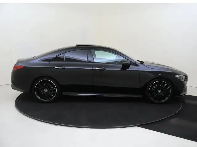 Mercedes-Benz CLA view 9