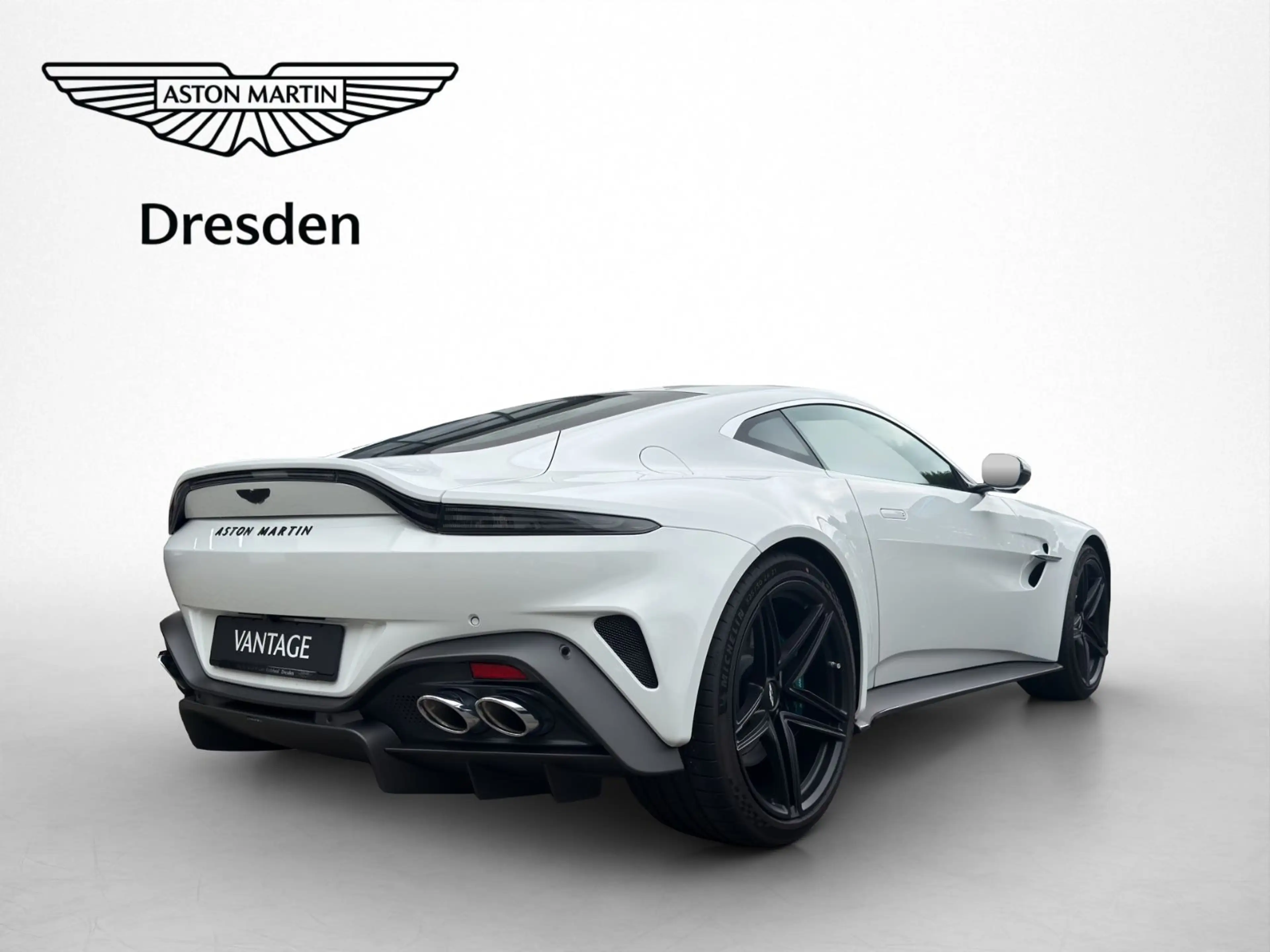 Aston Martin V8 MY25 — photo 6