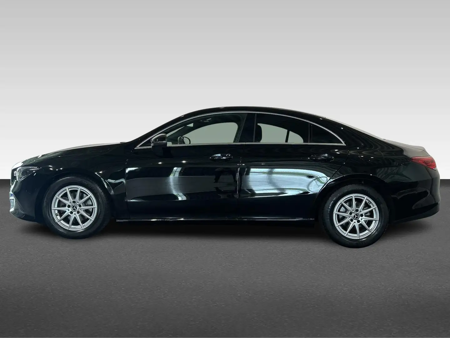 Mercedes-Benz CLA 180 Coupé 136pk 7G-DCT Business Solution Noir - 2