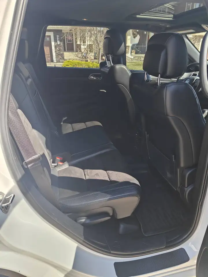 Jeep Grand Cherokee снимка Jeep Grand Cherokee