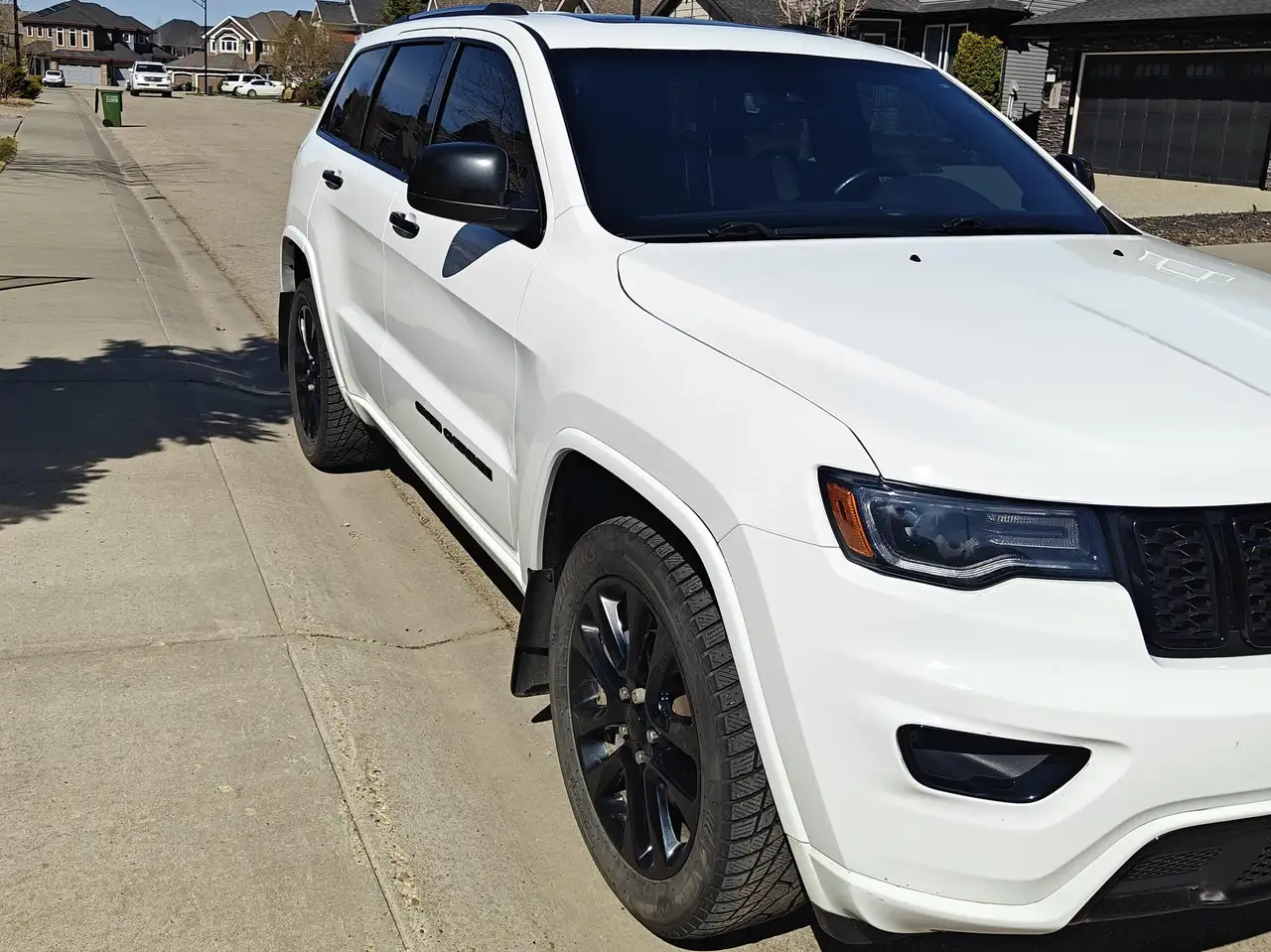 Jeep Grand Cherokee снимка Jeep Grand Cherokee