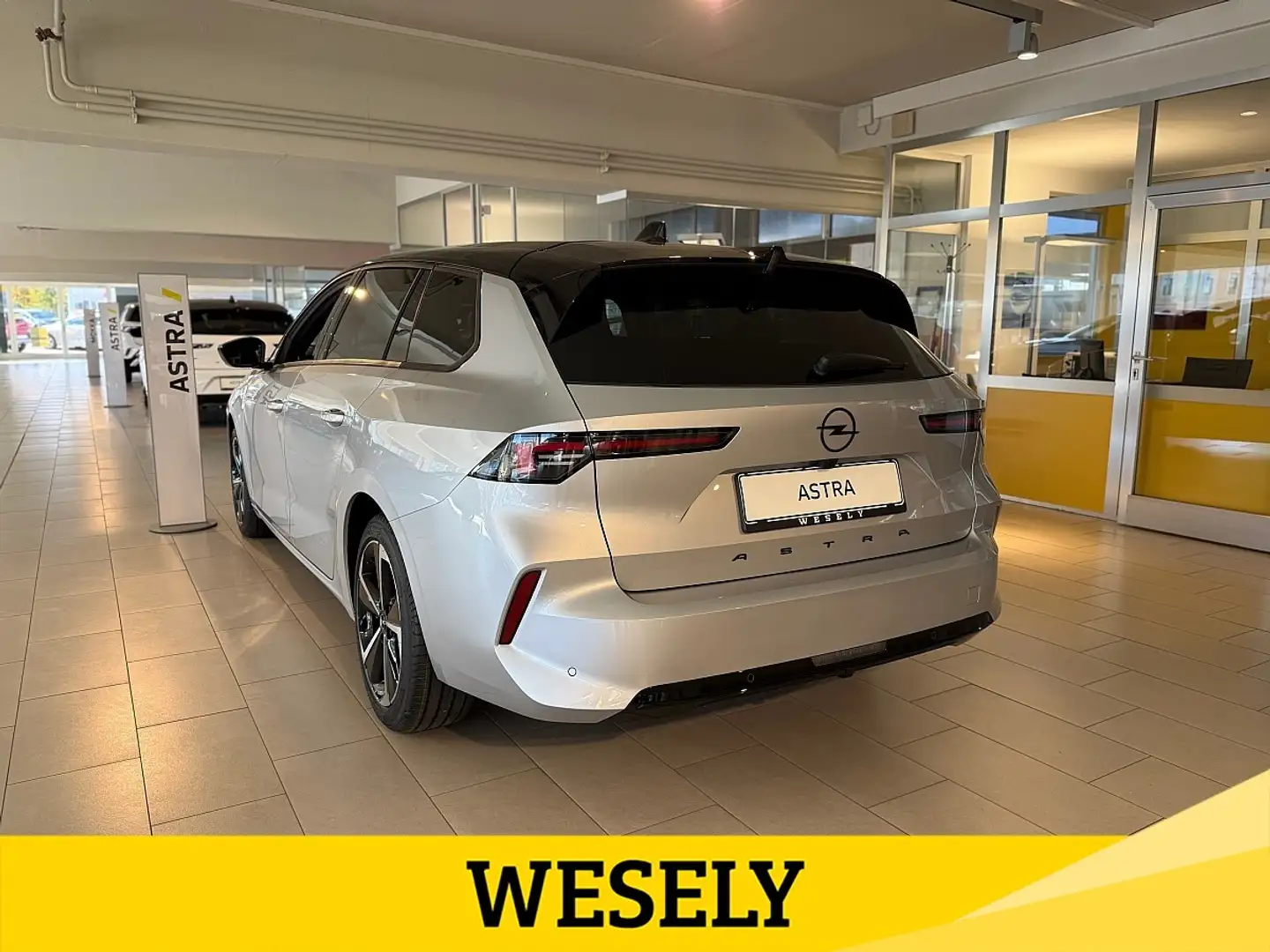 Opel Astra 1,2 Turbo GS Silber - 2