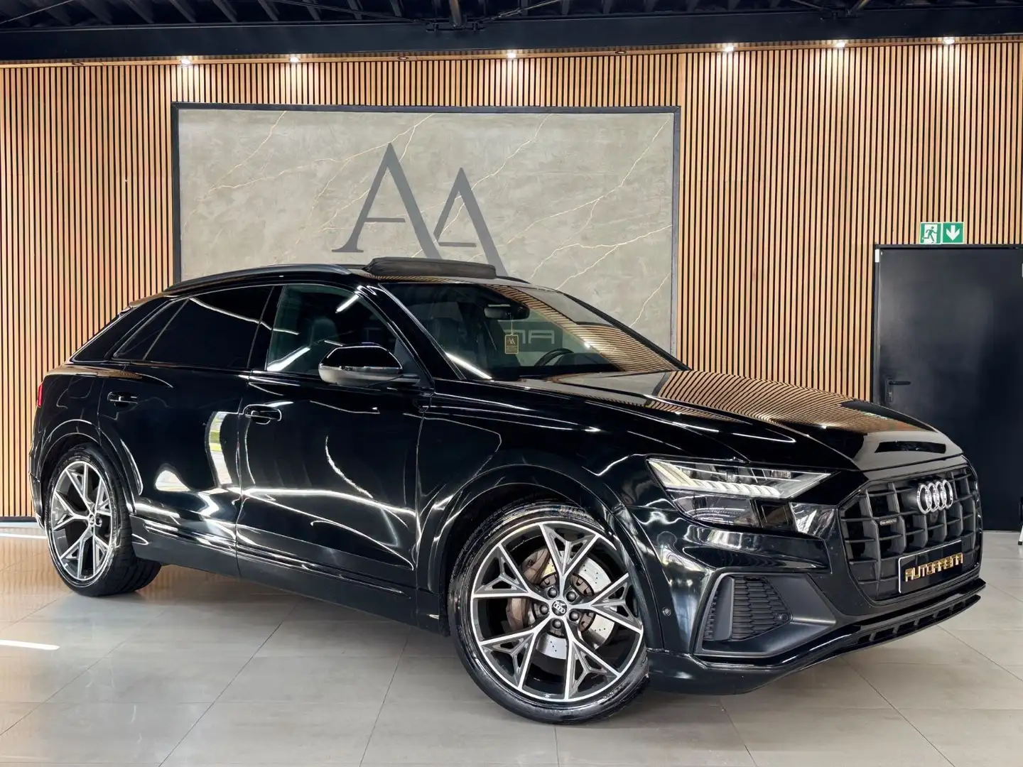 Audi Q8 3.0 TDI S-Line Quattro*BLACK*HD-MATRIX*PANO* Schwarz - 1
