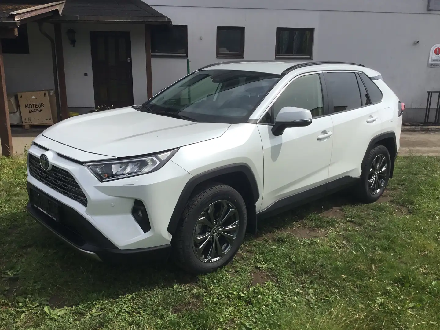 Toyota RAV 4 2,5 Hybrid  Active Drive AWD-i Weiß - 1
